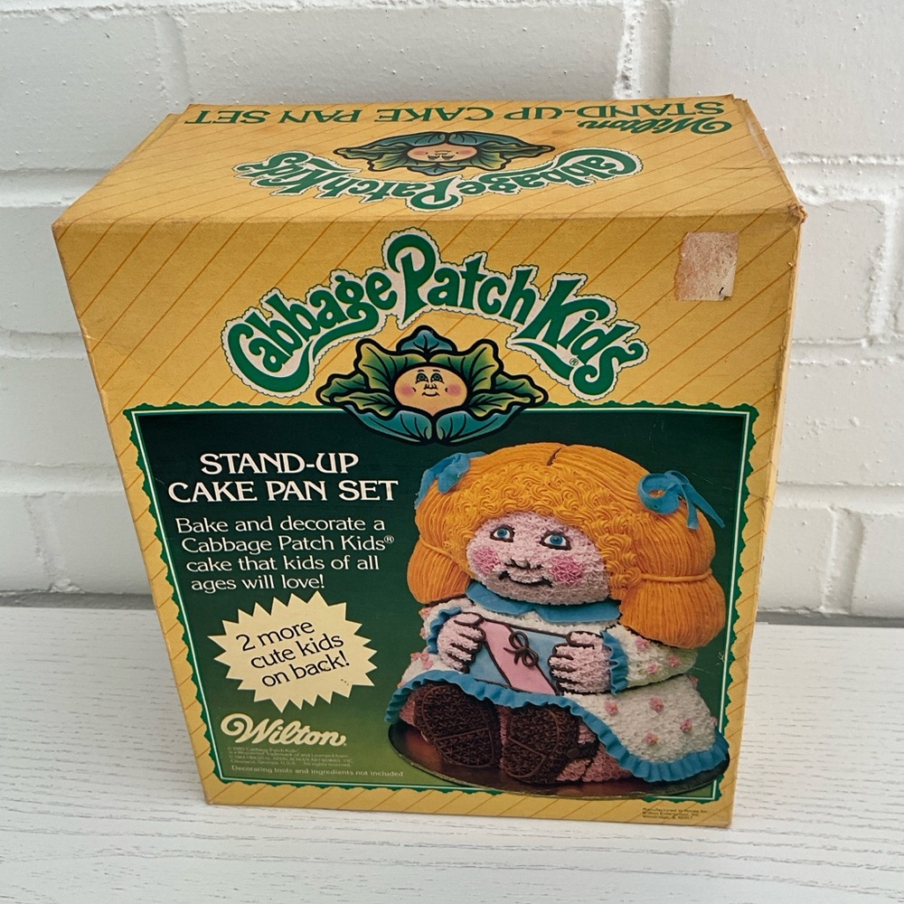New In Box - Hard To Find Item  - Wilton Cabbage Patch Kids Cake Pan Set